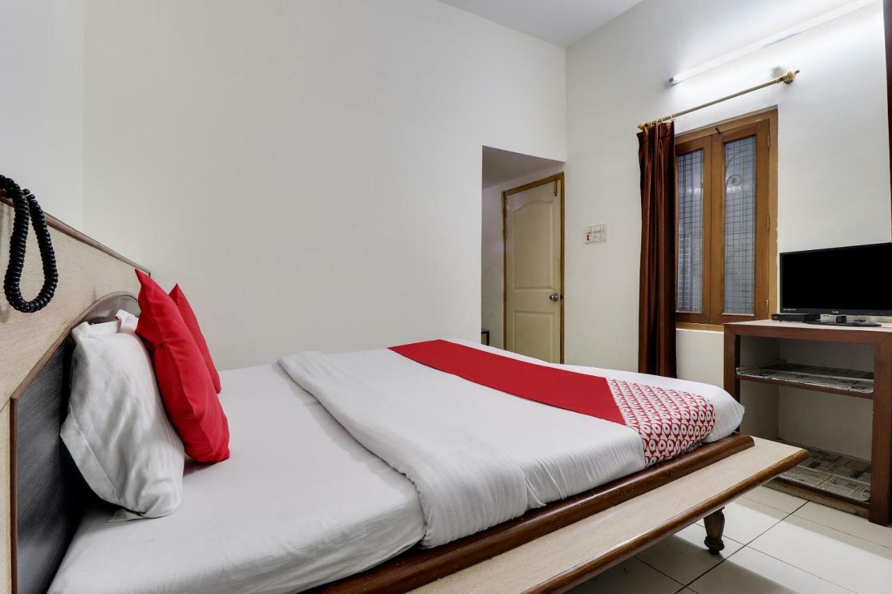 Oyo 45398 Kunal Hotel Etāwah Exteriér fotografie